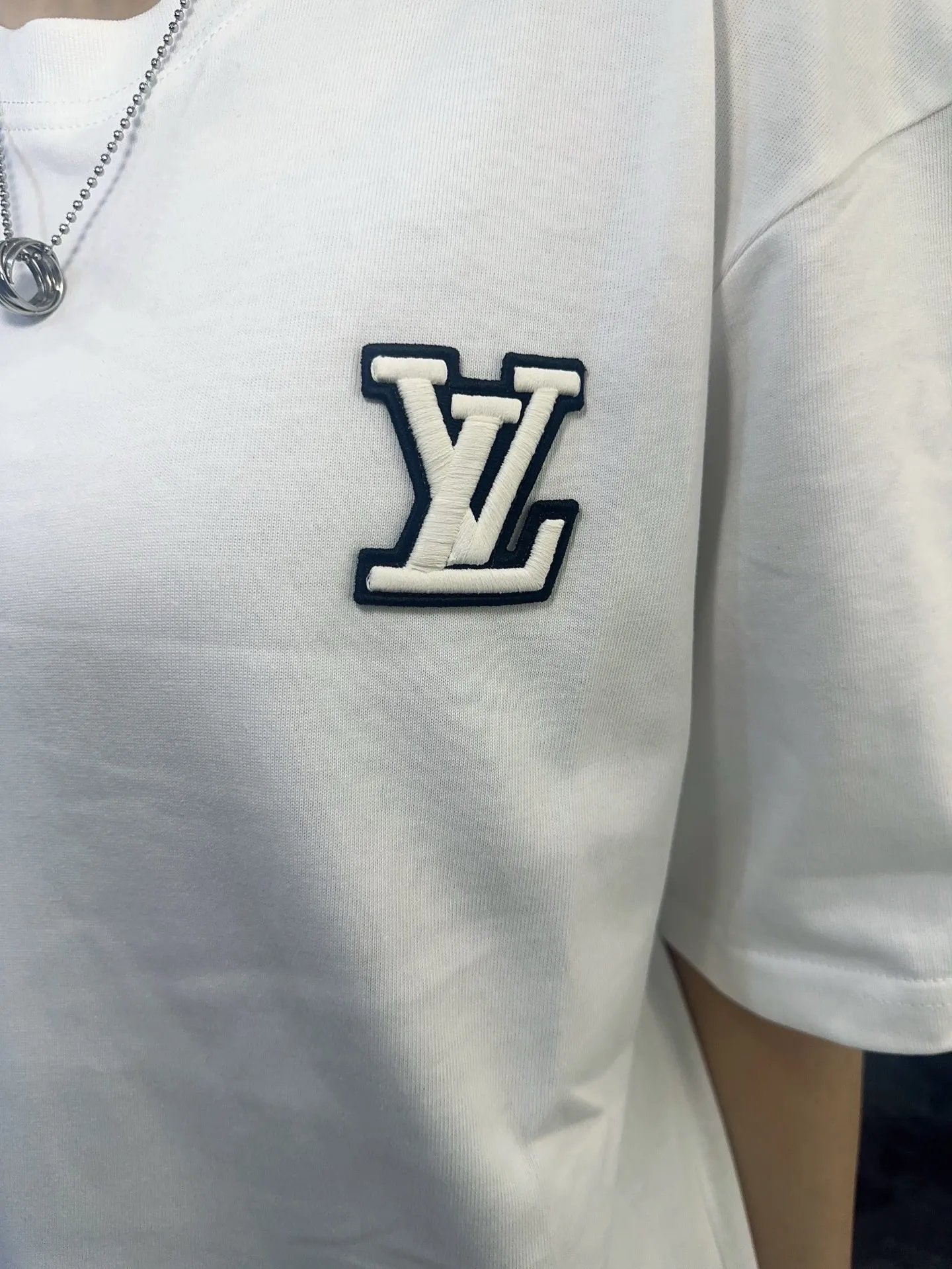 Louis Vuitton/Louis Vuitton 24ss short sleeves with embroidered letters on the chest